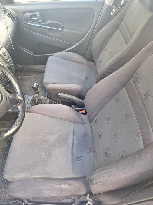 Seat ibiza em bom estado usado