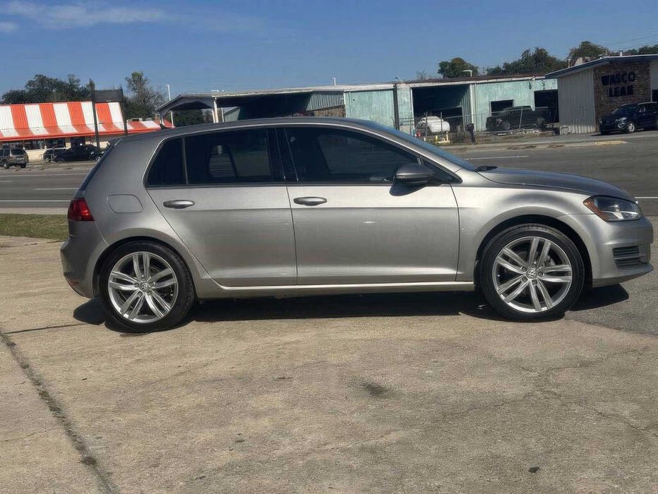 Volkswagen Golf S      2015