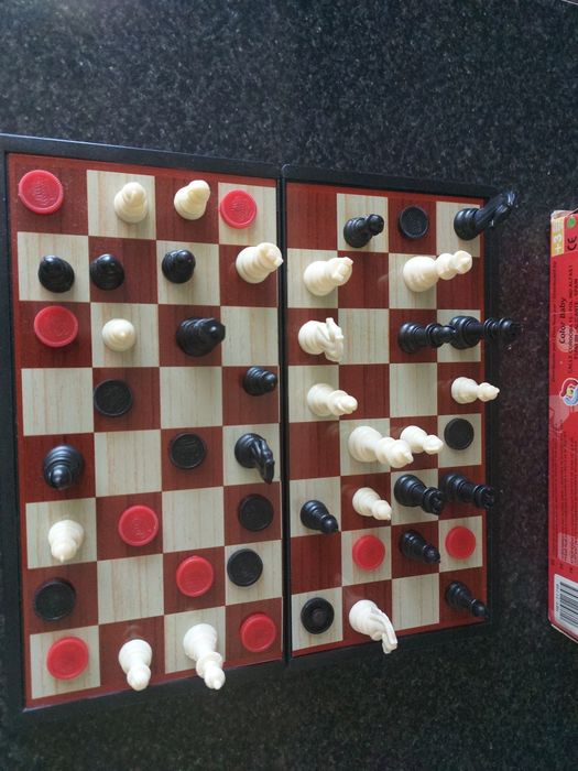 Jogo Damas com caixa