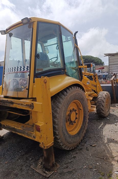 Retroescavadora Komatsu 93R