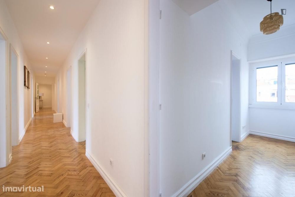 Quarto - localizado em Entrecampos Lisbon