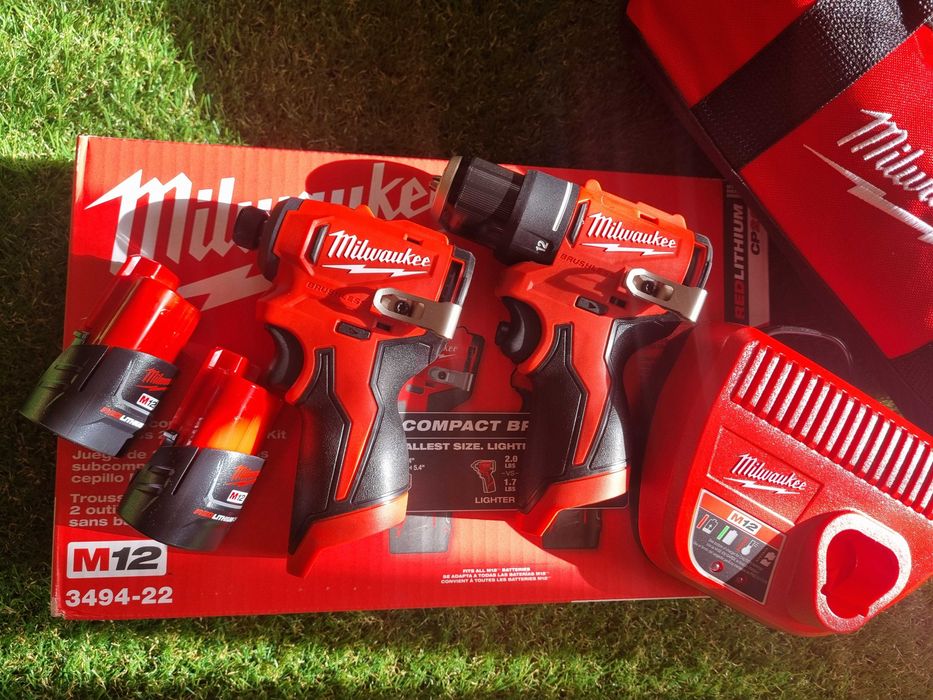 Набір шуруповертів Milwaukee 3494-22 M12 SubCompact