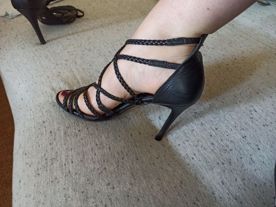 Skórzane buty szpilki Ryłko 37