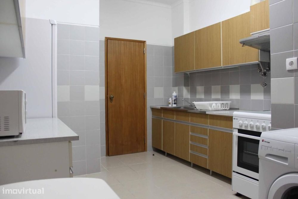 Quarto individual centro de Mem-Martins