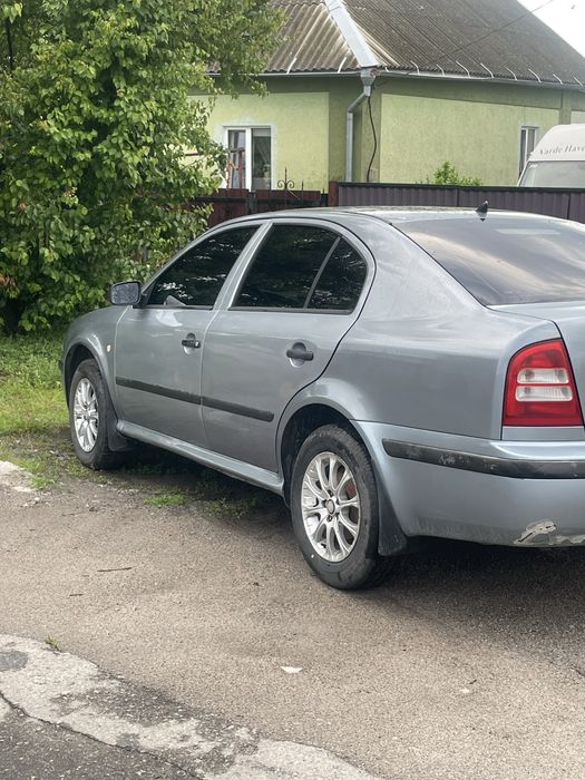 Продам шкода тур. 2003