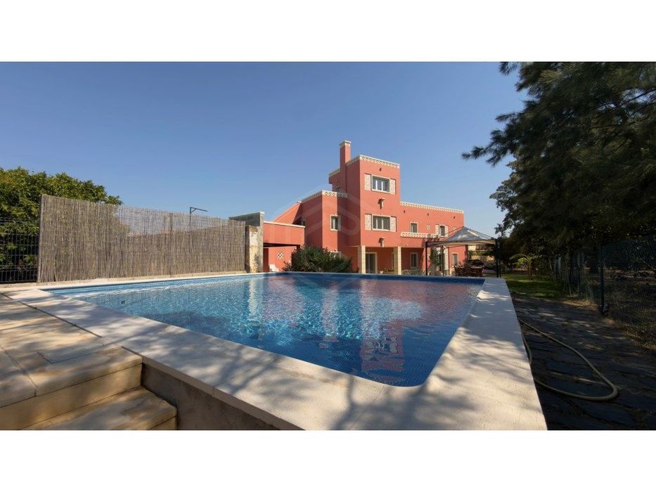 Moradia V4+T1, com piscina, Loulé, Algarve