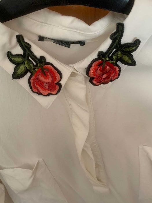 Elegancka biała koszula 3xl z naszywkami