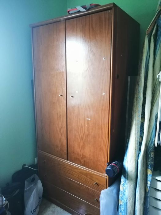 Cama estúdio c/ 2 colchões e guarda fato