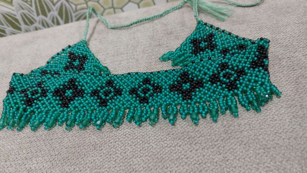 Силянка-чокер на зав'язках, ручна робота