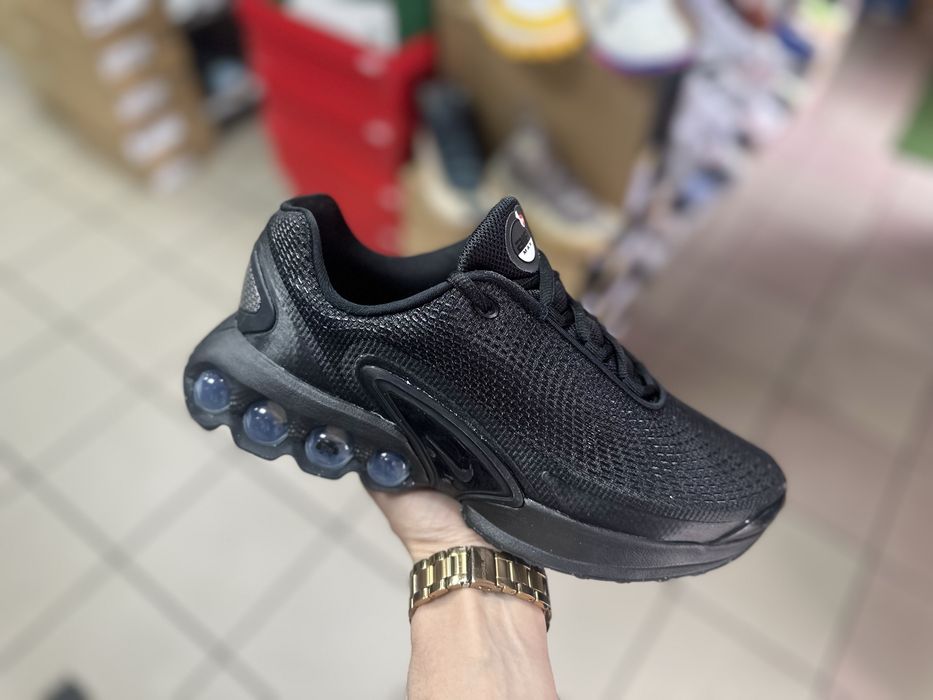 Кросівки Nike Air Max DN ( РОЗМІР 38 та 38,5 )