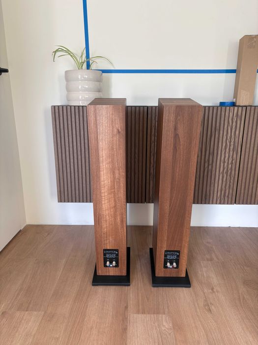 Pełny zestaw Hi-fi audio / Lyngdorf / Davis acoustics