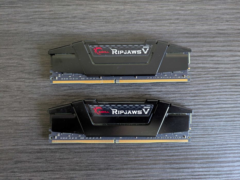 G.SKILL Ripjaws V DDR4-3200 CL16 32GB (2x16GB)