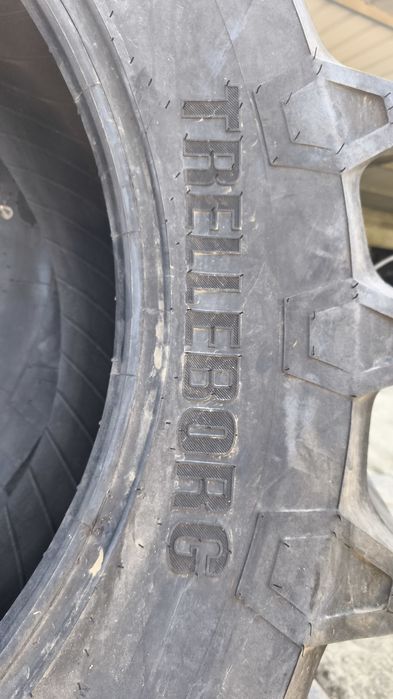 Pneus novos 420/70 R30 TRELLEBORG TM700