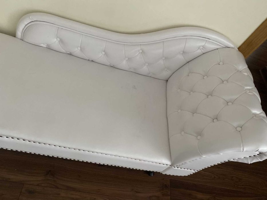 Chaise longue de couro branco