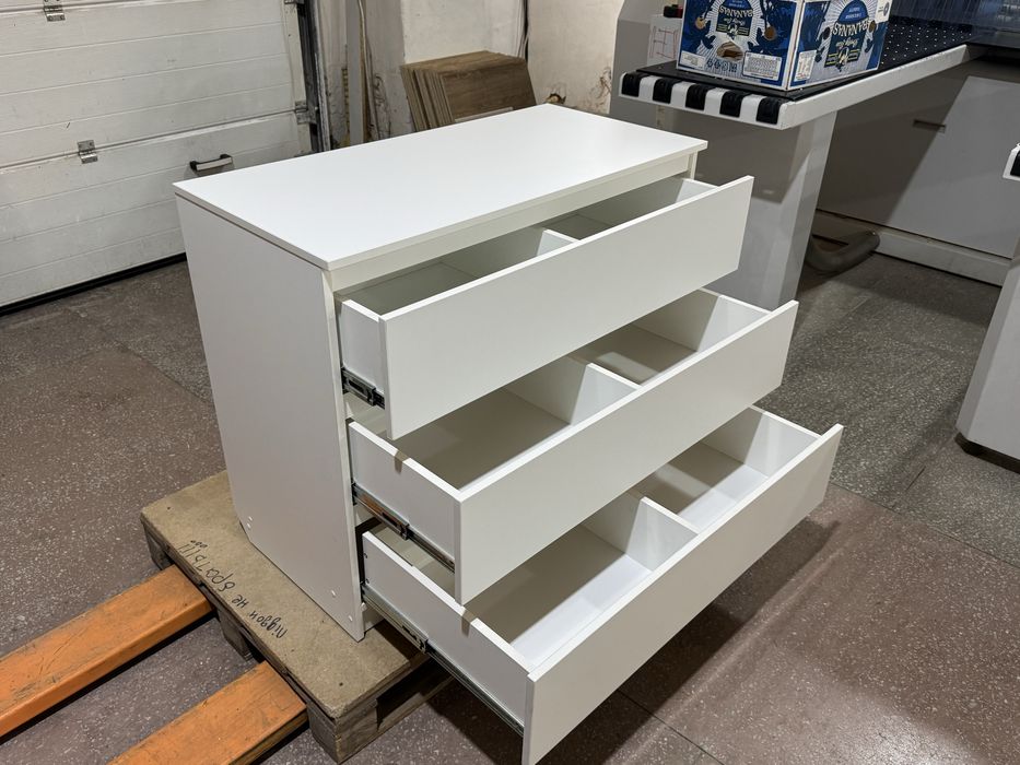 Комод для одягу на 3 ящики