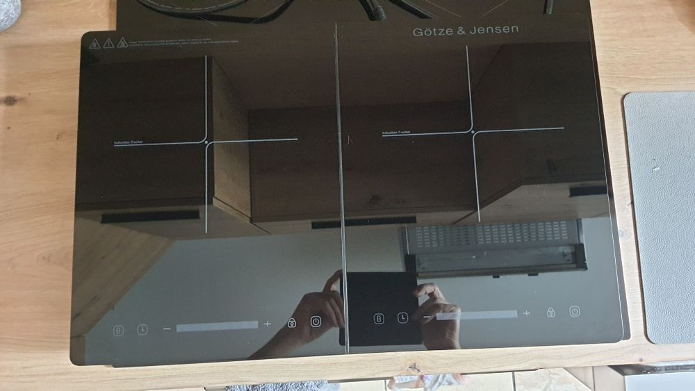 Kuchenka indukcyjna GÖTZE & JENSEN IP 201