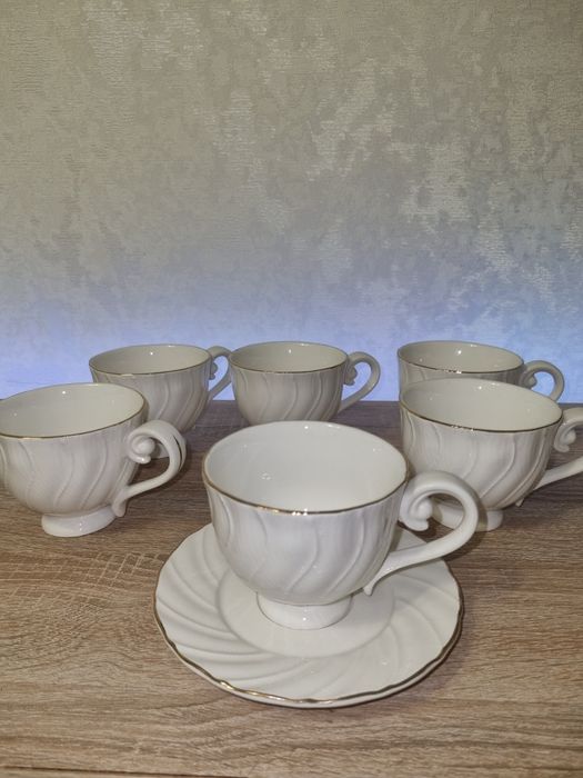 Продам новый набор чашек "Волна "