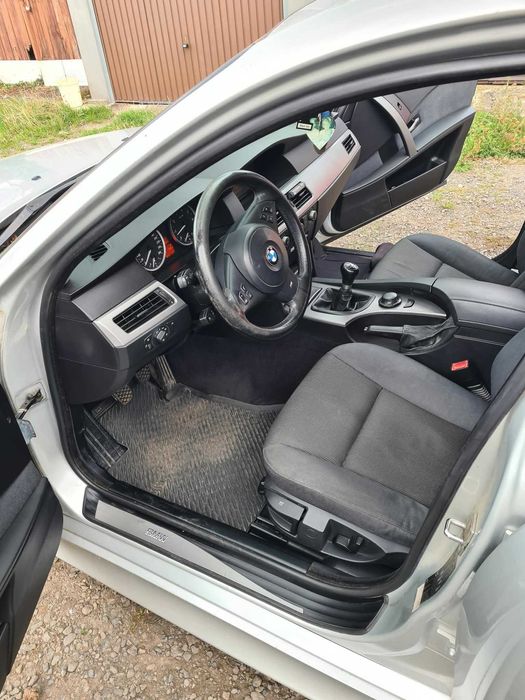BMW E60 2005 2171 cm3 Benzyna