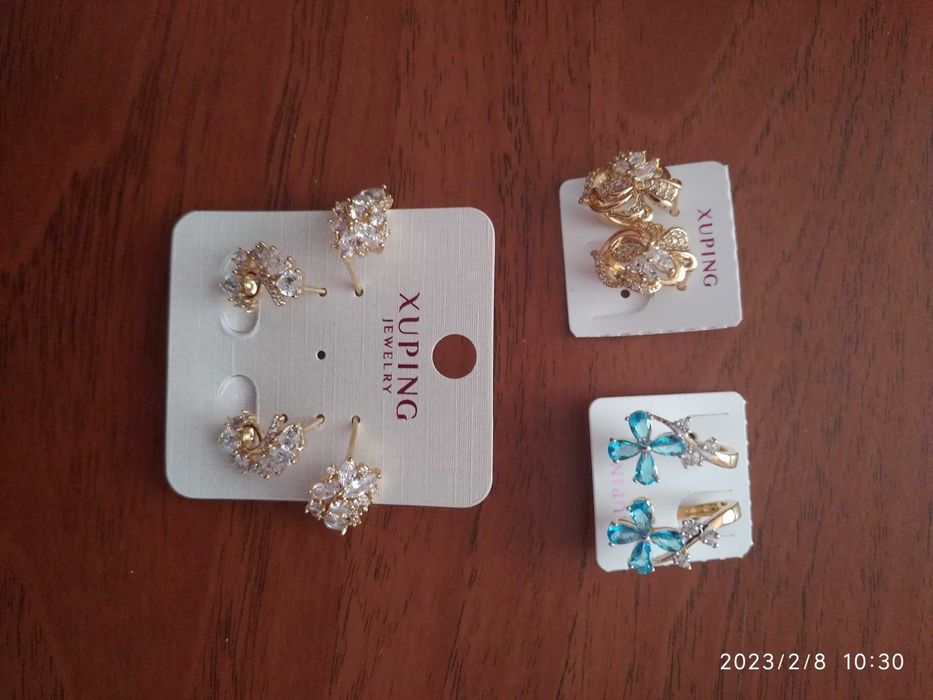 Сережки, кульчики з медичного золота