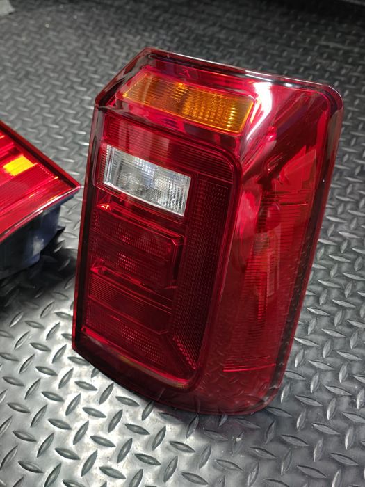 Farolins Traseiros Vw Caddy Mk4