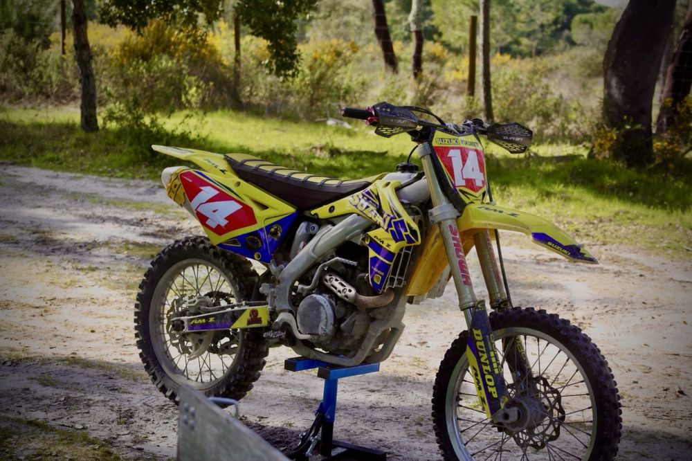 Rmz 450 de injecao 2011