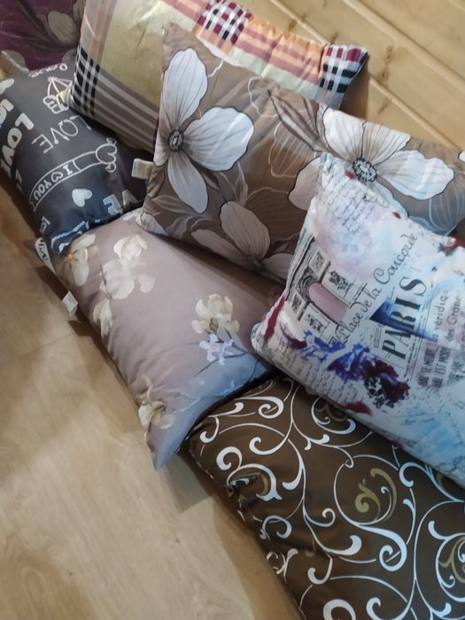 50×70 см Фабричные подушки .