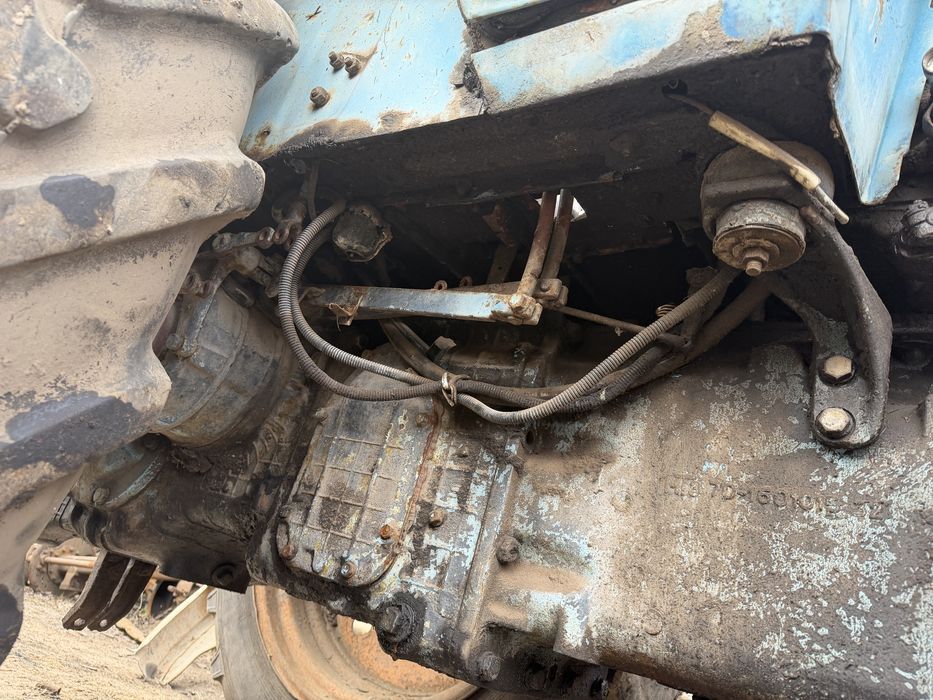 Трактор Мтз-80 ( з малою кабіною )