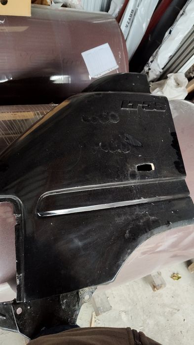 Крило  переднє  vw lt35