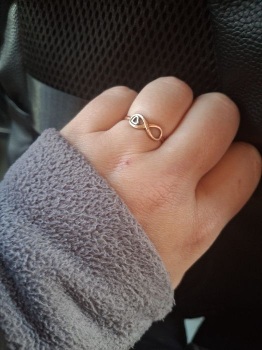 Продам золоту каблучку 585,розмір 19