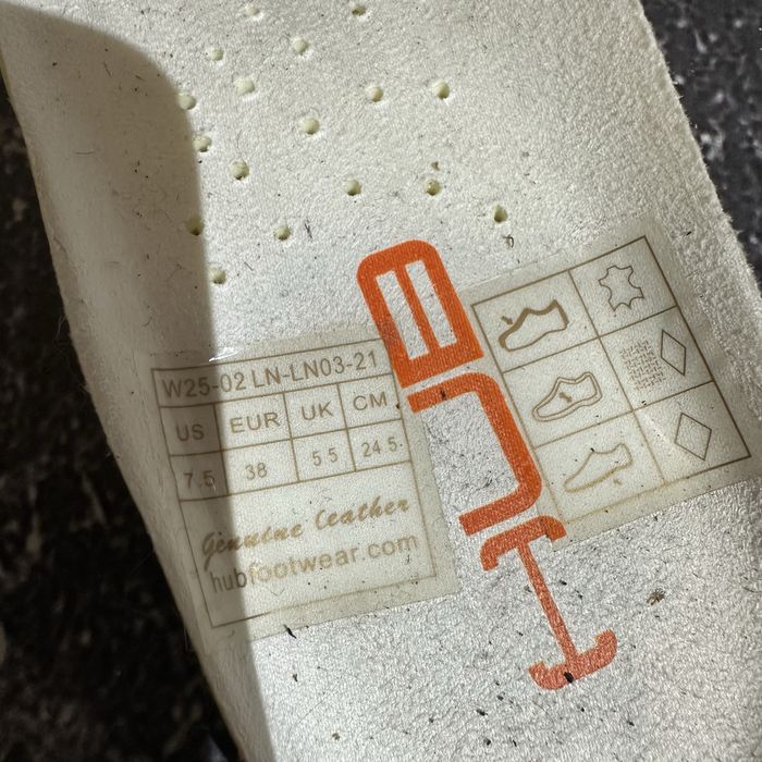 Нові шкіряні утеплені ботінки Hub 38/25 cm