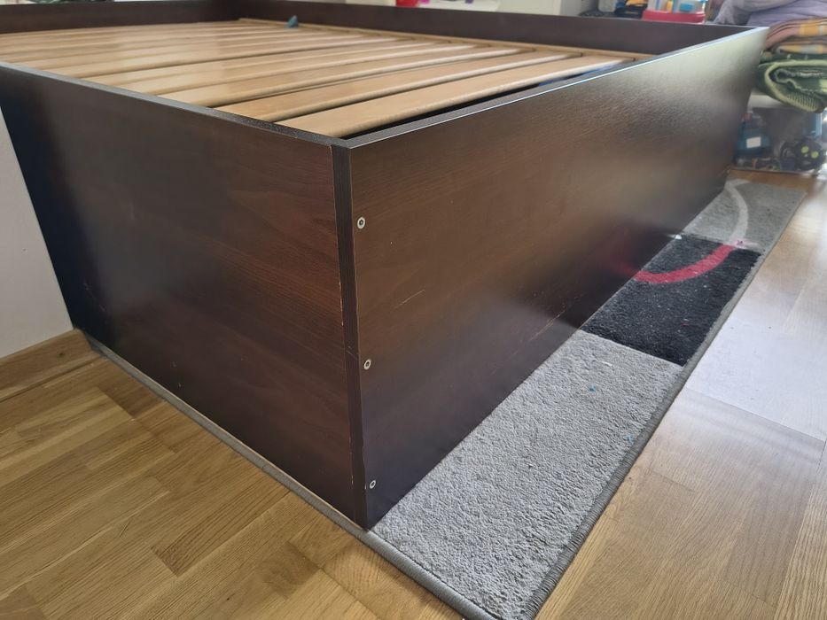 Rama łóżka 140x200 ze stelażem