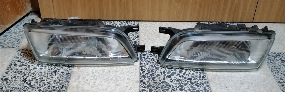 Faróis Nissan Almera