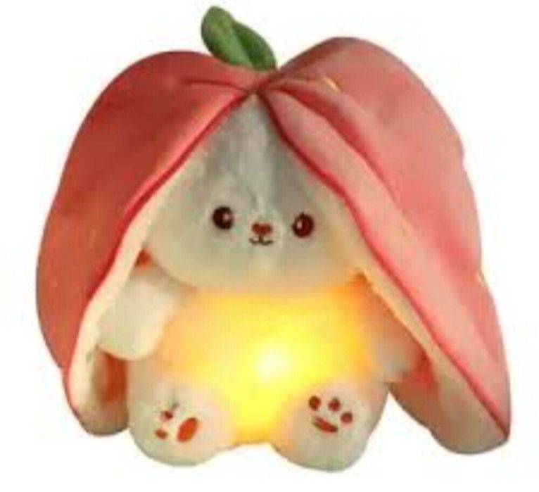 Зайчик в полуниці кролик