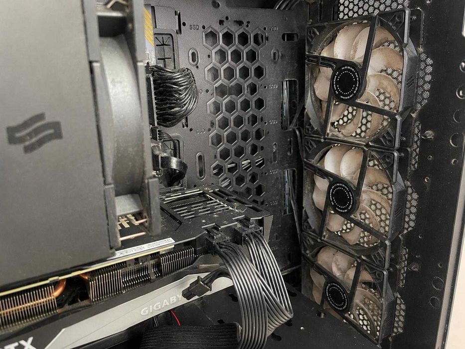 Gaming PC komputer i7-11700K / RTX 3070 / 32GB RAM / 1TB NVMe + 8TB HDD