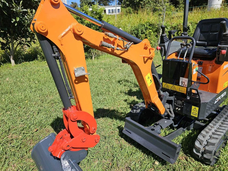 Mini Escavadora Doosan DX10z