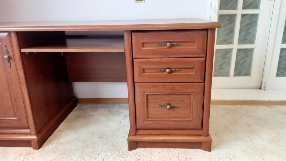 Стіл компьютерний / керівника / Gerbor