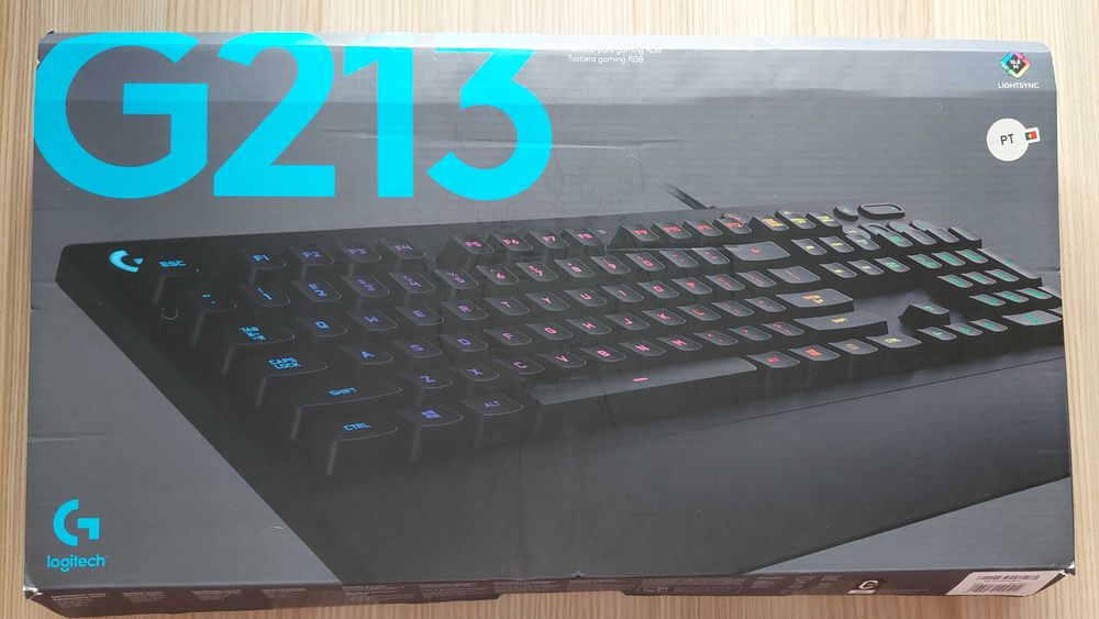 Teclado Logitech G213