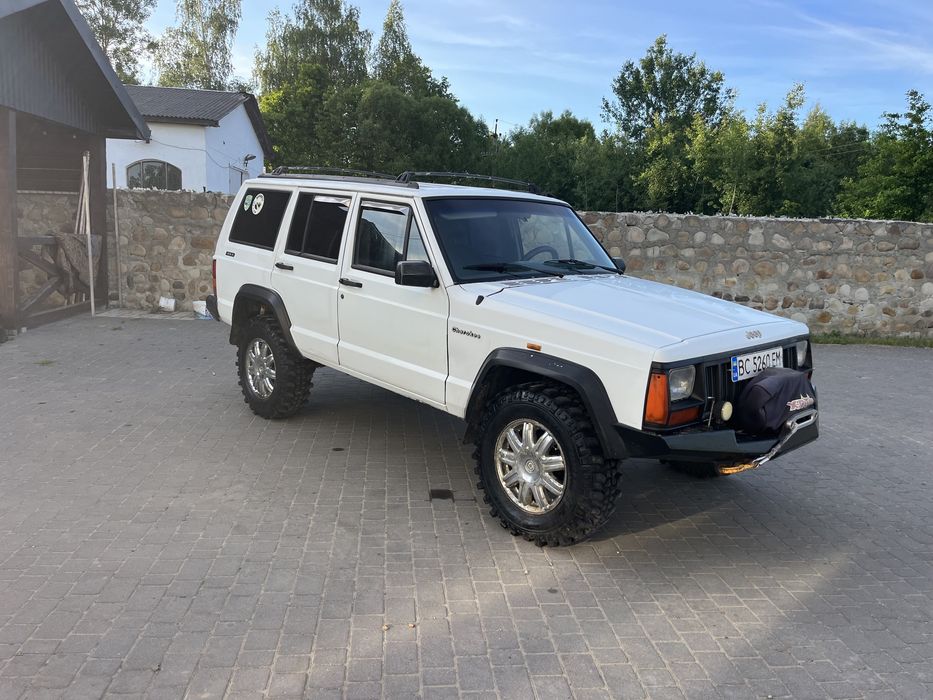 Jeep Cherokee 2,5 газ/бенз