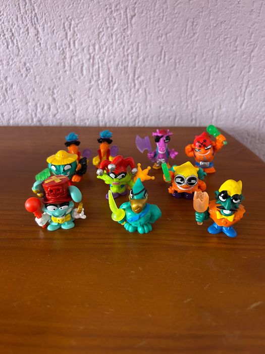 Bonecos Piratix