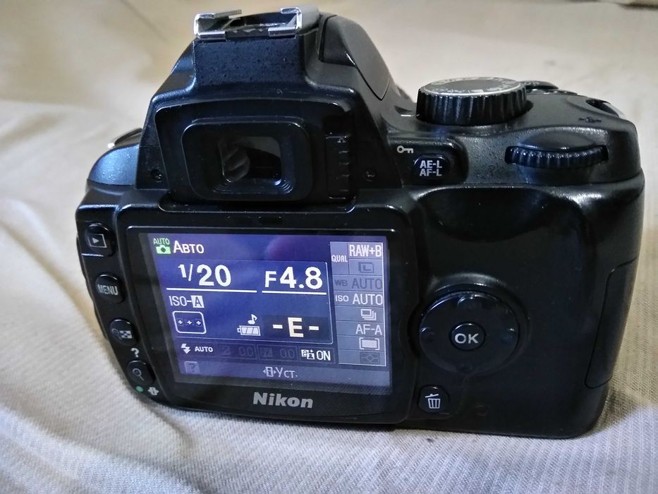 Продам фотоапарат Nikon D60