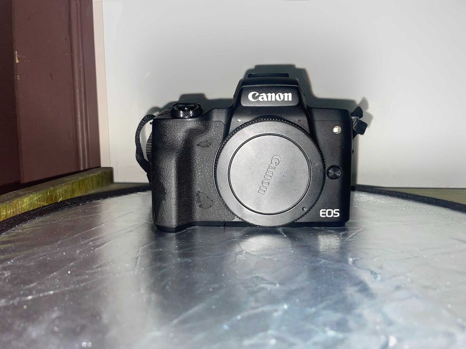 Canon m50 + canon ef-s 24mm 2.8 + acessórios