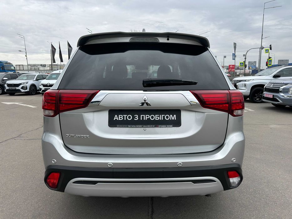 Mitsubishi Outlander Instyle 2022