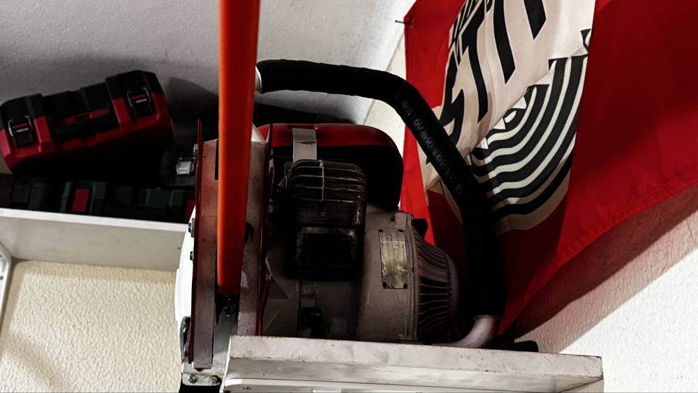 Stihl contra lightning