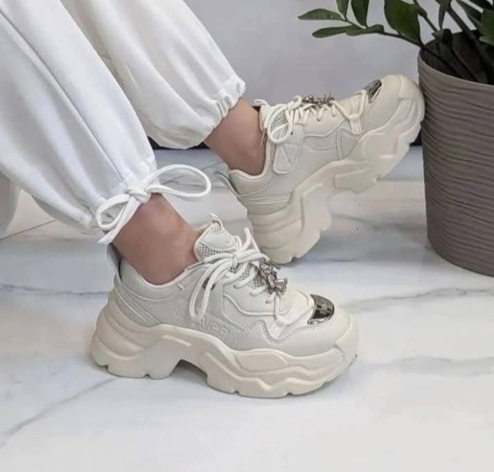 Кросівки для дівчинки