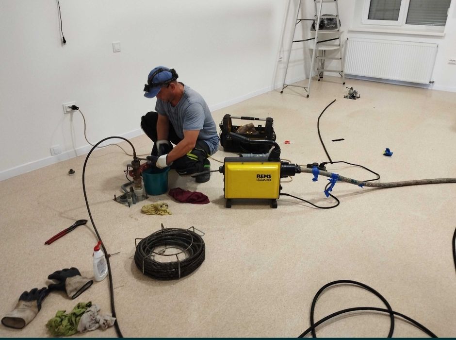 ПРОЧИСТКА ТРУБ каналізації в квартирах особняках стоматкабинетах часни