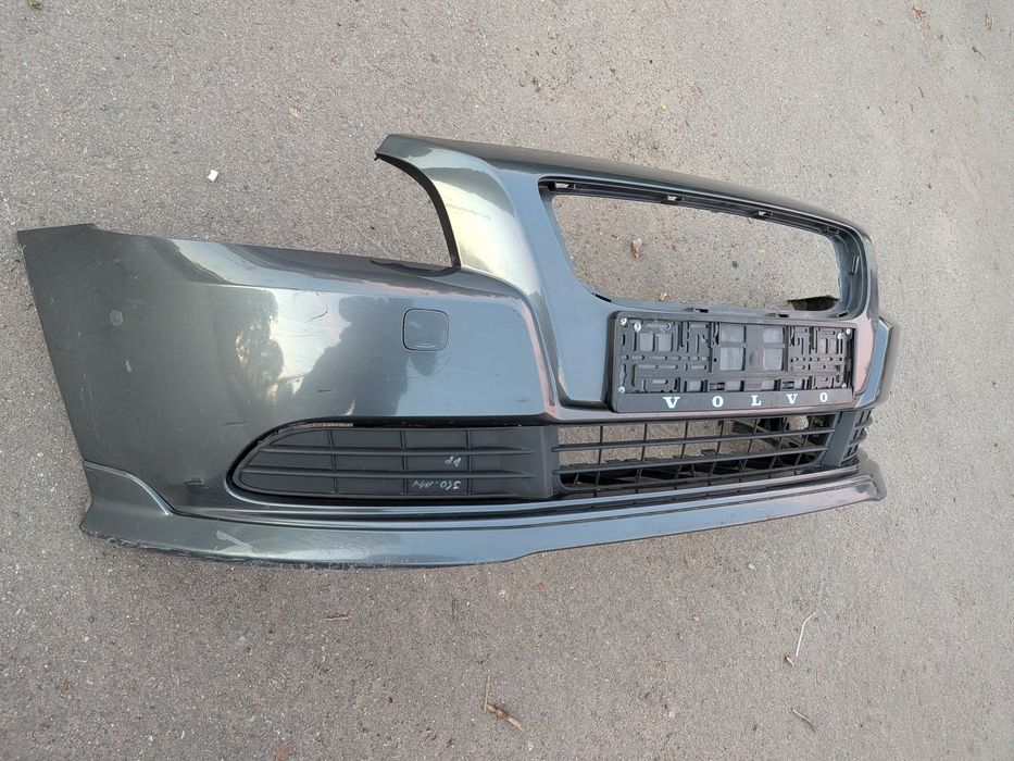 Бампер передній Volvo v50 s40 R-design 2008 2012р