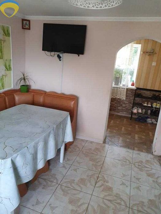 Продам будинок з ремонтом та всіма зручностями в с. Великий Буялик