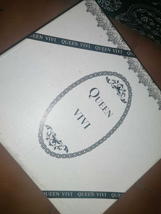 Sapatos veludo novos