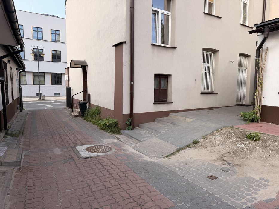Lokal 40m2 w doskonalej lokalizacji