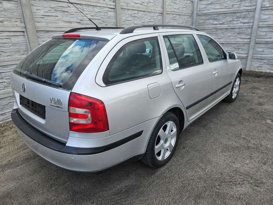 Skoda Octavia Elegance 1.6 MPI. Po Dużym Serwisie !!!